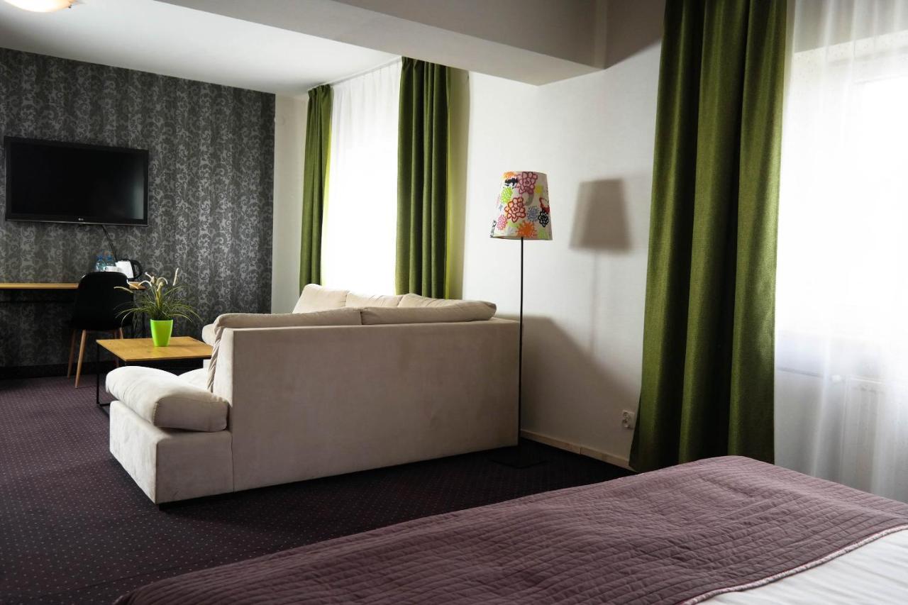 Hotel George 나다르진 외부 사진