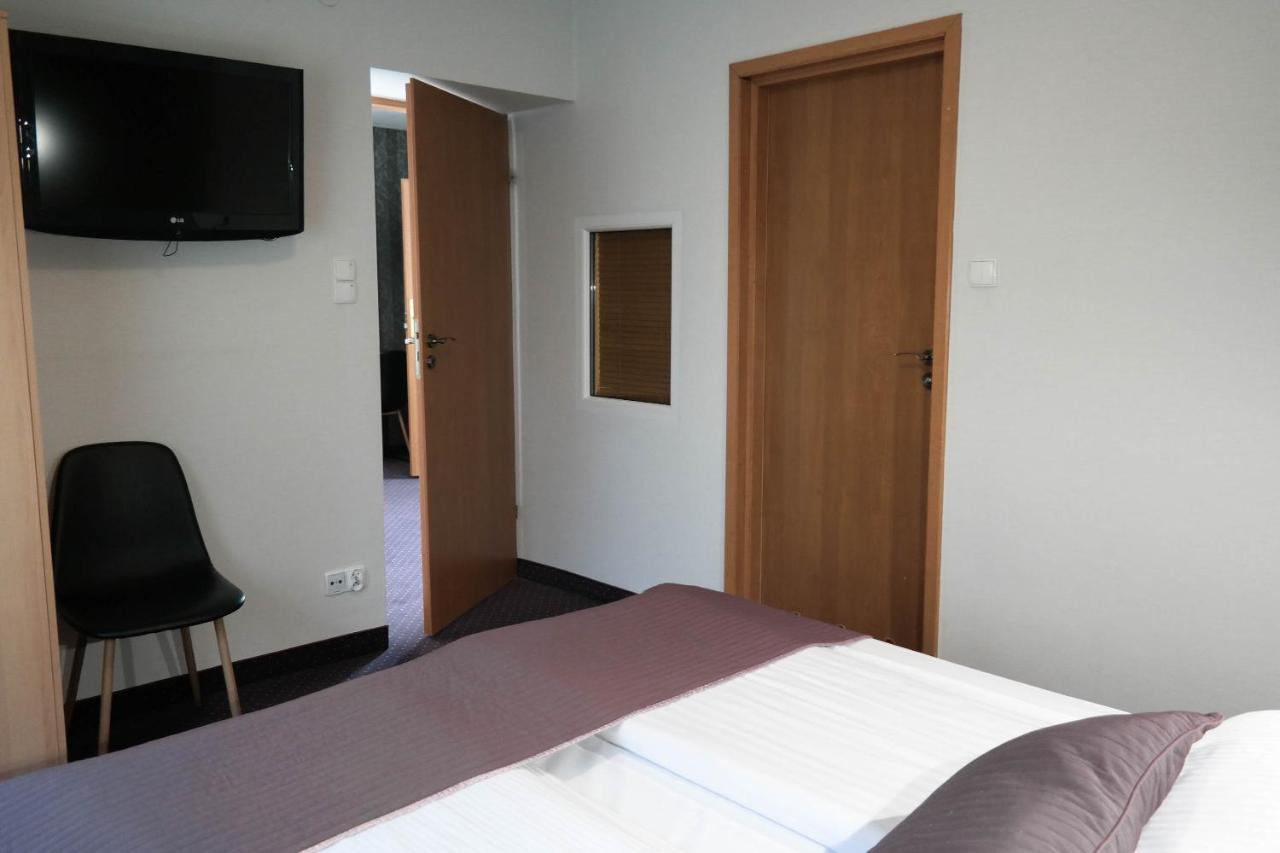 Hotel George 나다르진 외부 사진