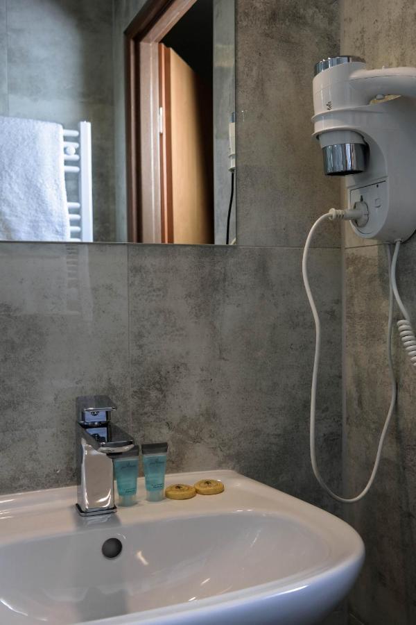 Hotel George 나다르진 외부 사진